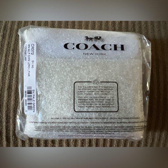 Coach Mini Wallet On A Chain new with tags - Picture 5 of 6